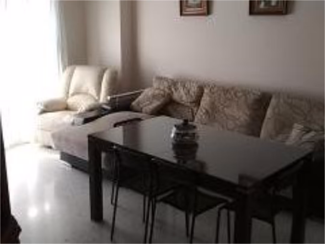 Piso en  Calle Cantina 3