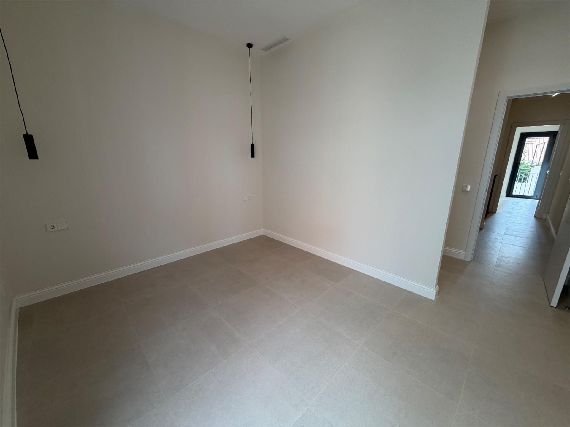 Casa adosada en  Carrer de Sallarès i Pla 120 - Foto 4