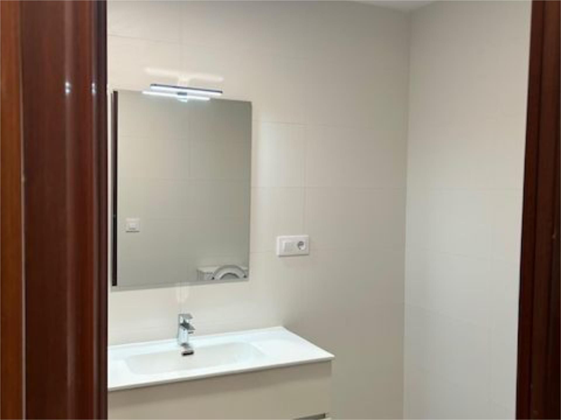 Piso en  Calle Carlos de Cepeda 3 - Foto 8