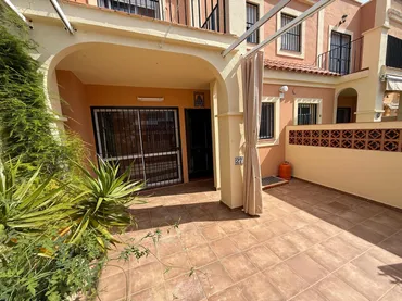 Casa adosada en  Calle Olivo 2 - Foto 1