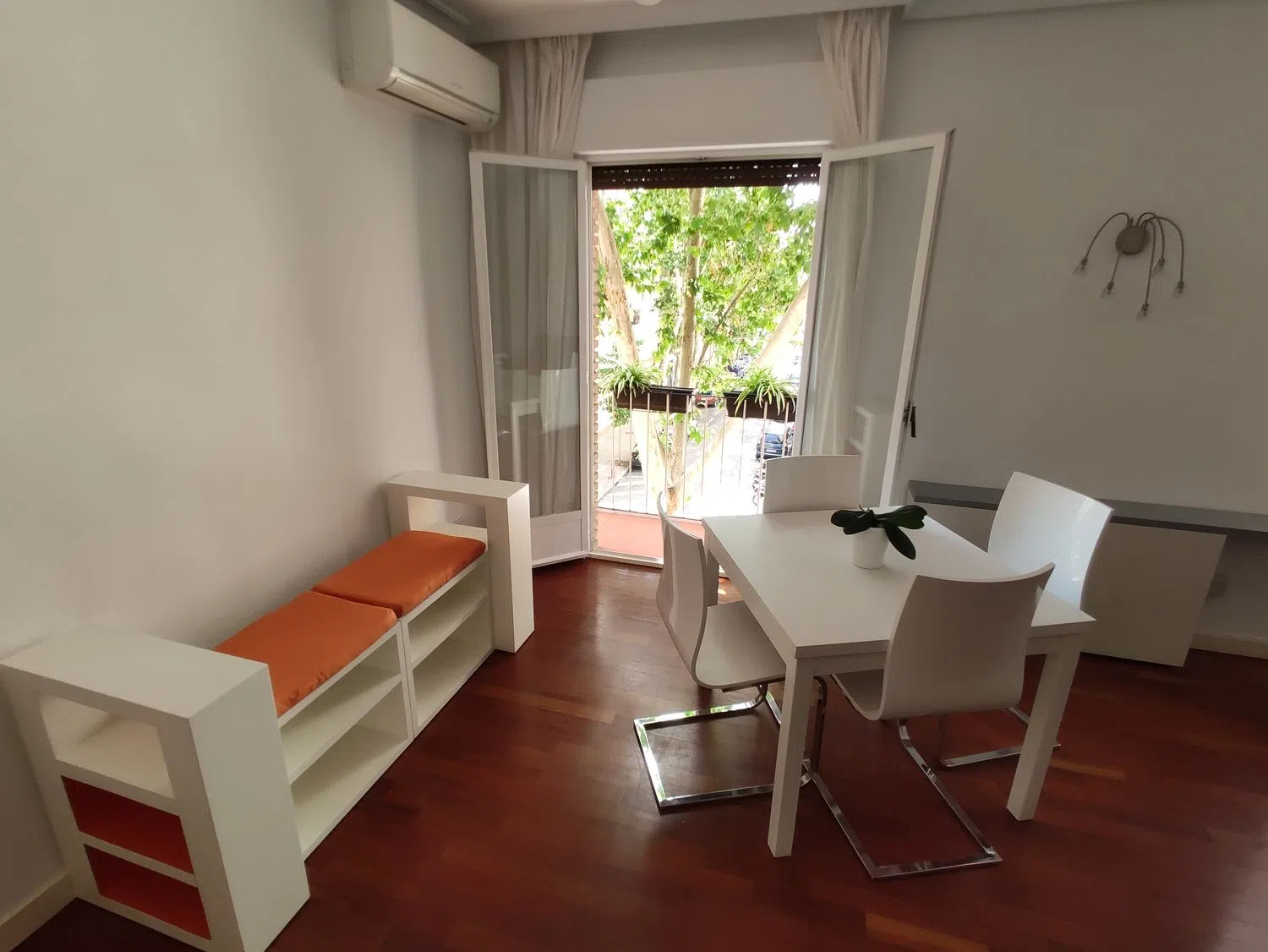 Piso en calle de la Infanta Mercedes, 12 - Foto 2