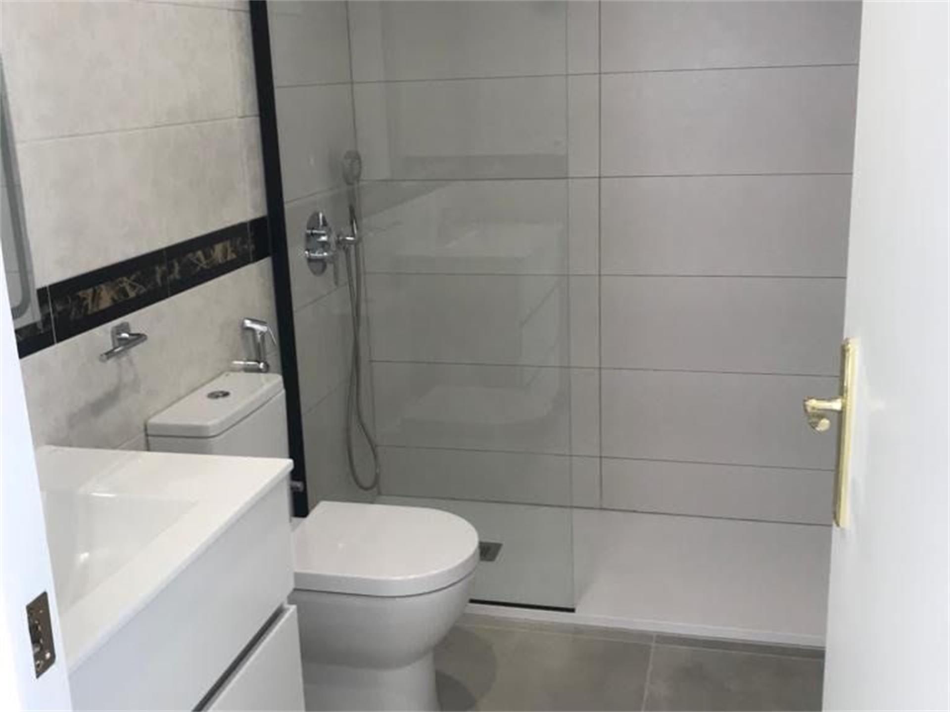 Apartamento en calle Calle de Villanueva 30 - Foto 3