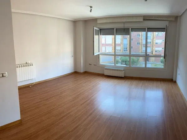 Estudio en Avenida Roma, 8, HUCA-La Cadellada - Foto 1