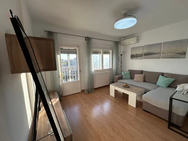 Piso en calle del Valle de Pineta, 7