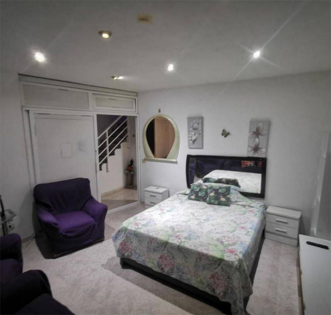 Piso en  Plaza de Jacinto Benavente 1