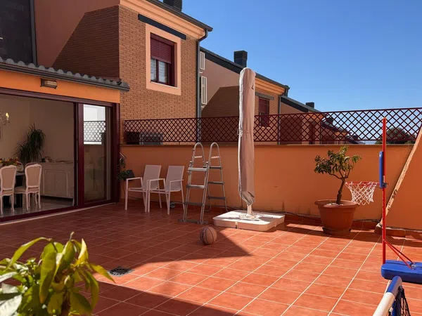 Chalet adosado en Bola de Oro - Foto 3