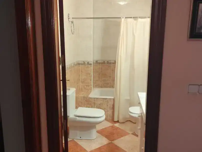Casa adosada en Linares - Foto 14