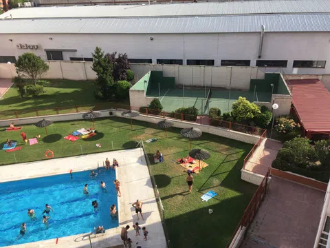 Piso en plaza Cronos, 5