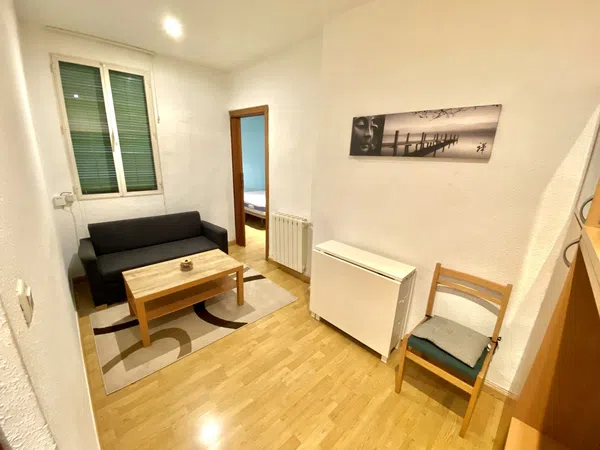 Piso en calle de Raimundo Fernández Villaverde, 23