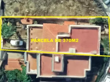 Casa adosada en Barrio de La Salud - Foto 1