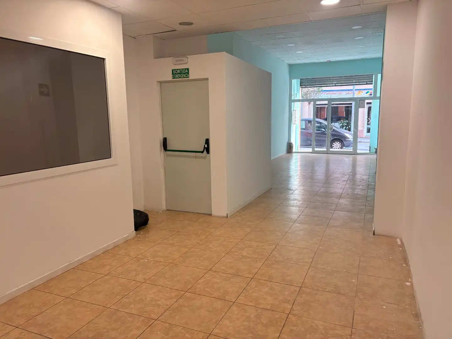 Local comercial en Esplugues de Llobregat - Foto 5
