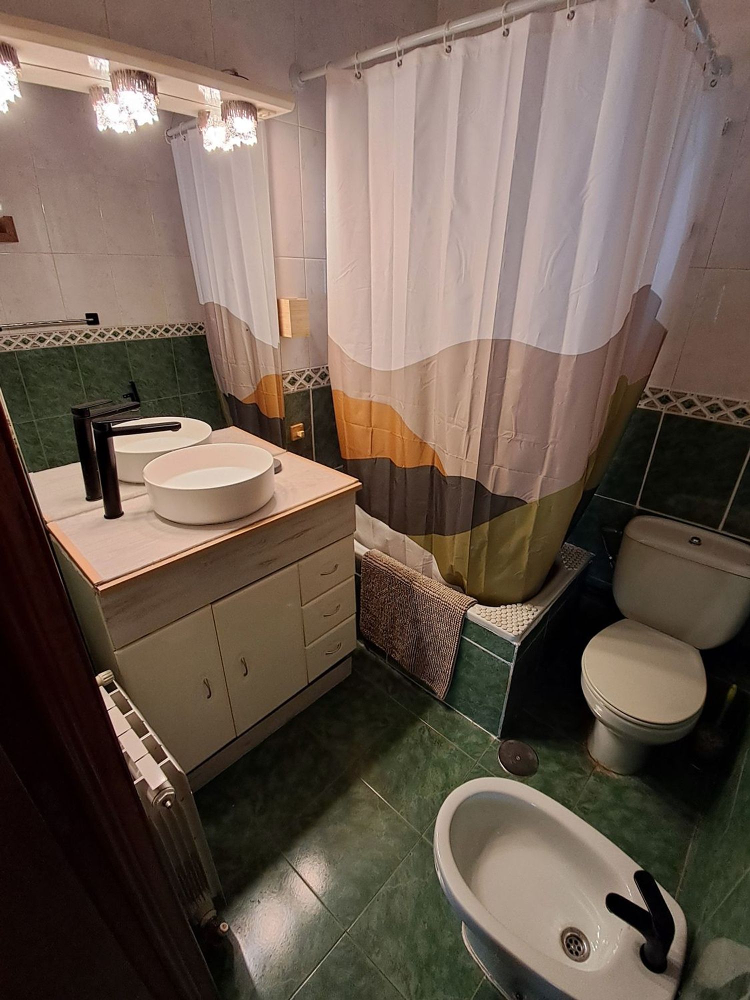 Piso en Reyes Católicos - Foto 6