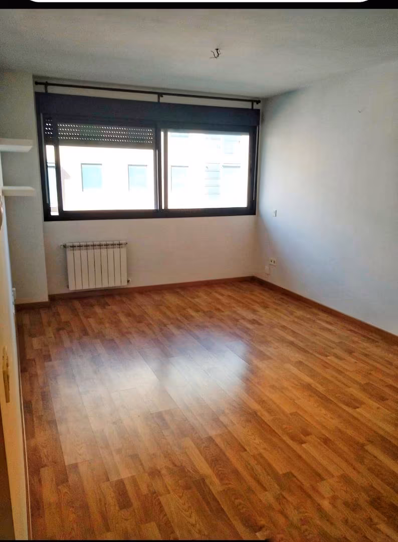 Piso en  Calle del Pintor Ignacio de Zuloaga 23 - Foto 3