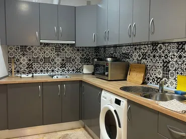 Apartamento en calle Calle Condes de Crespo Rascón 1 - Foto 3