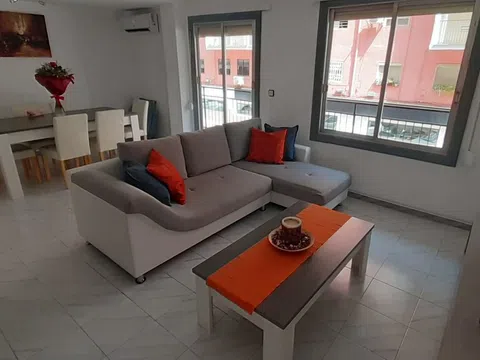 Piso en avenida Alcoi, 123