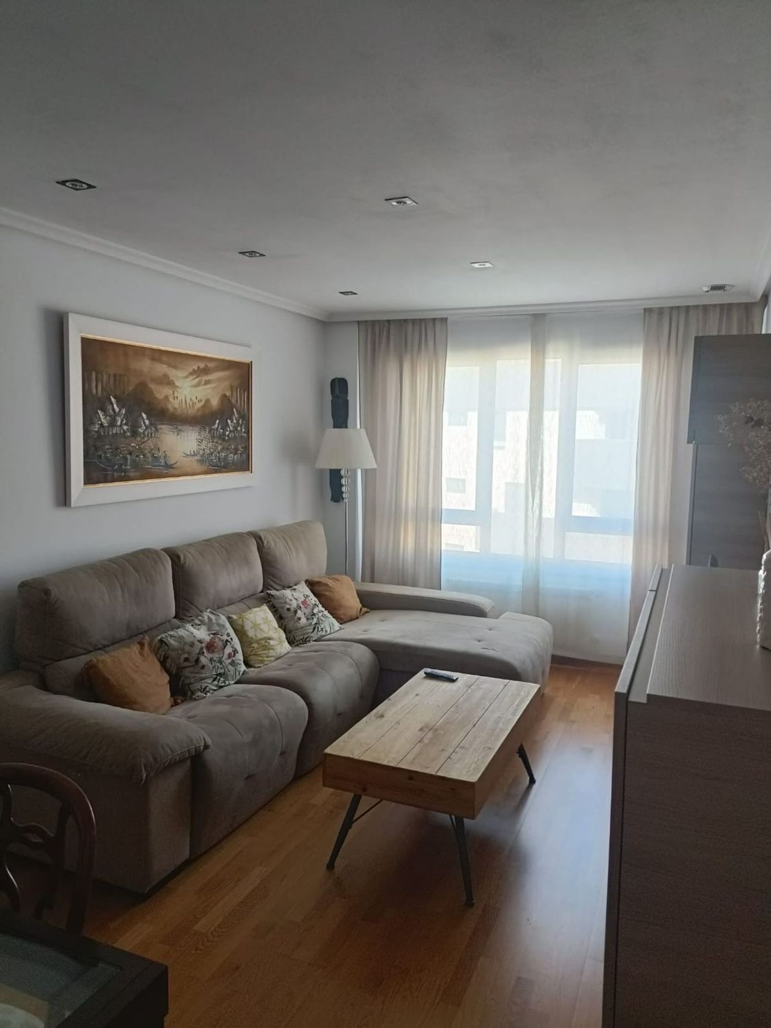 Piso en Calle Clara Campoamor, 1, HUCA-La Cadellada - Foto 2