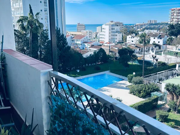 Piso en avenida de la Telefónica, 15