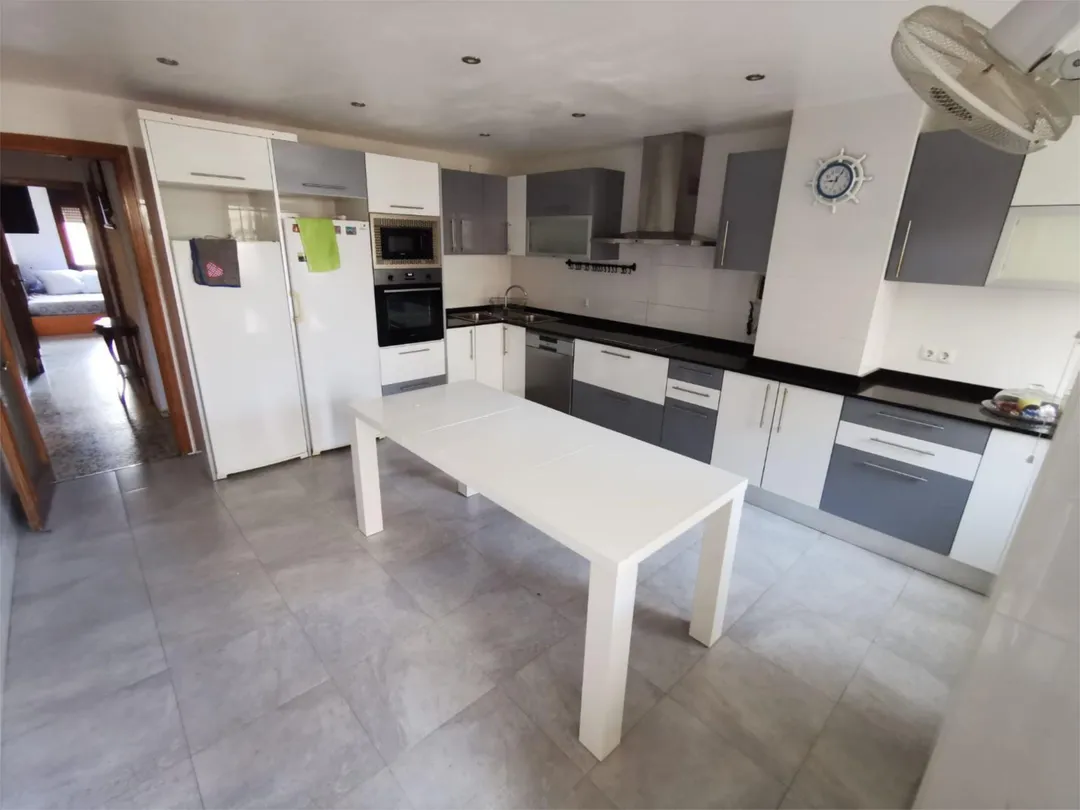 Piso en  Carrer General Ricardo Ortega 58 - Foto 1