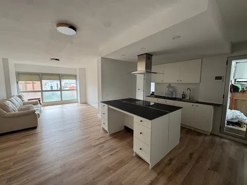 Piso en avenida Eufemiano Jurado, 1