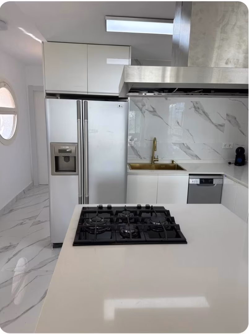 Casa adosada en  Avenida de Finlandia 12 - Foto 17