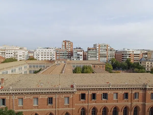 Piso en calle del General Arrando, 28