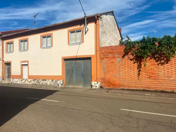Casa de pueblo en Avenida Veguellina, 4 - Foto 2