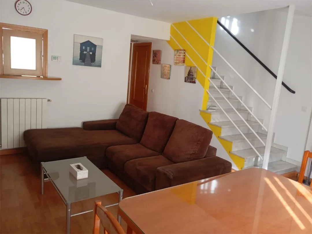 Casa adosada en  Avenida de Juan Pablo II 44 - Foto 3