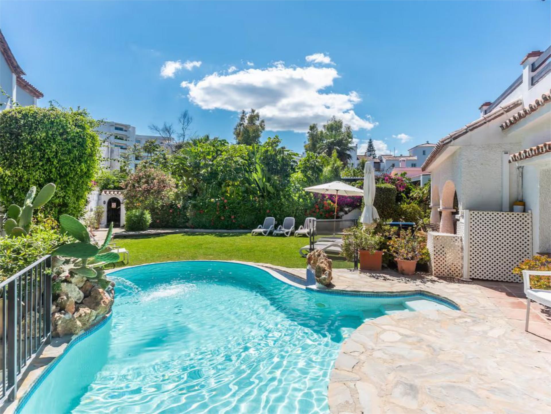 Chalet en  Avenida Carmen Sevilla 11 - Foto 3