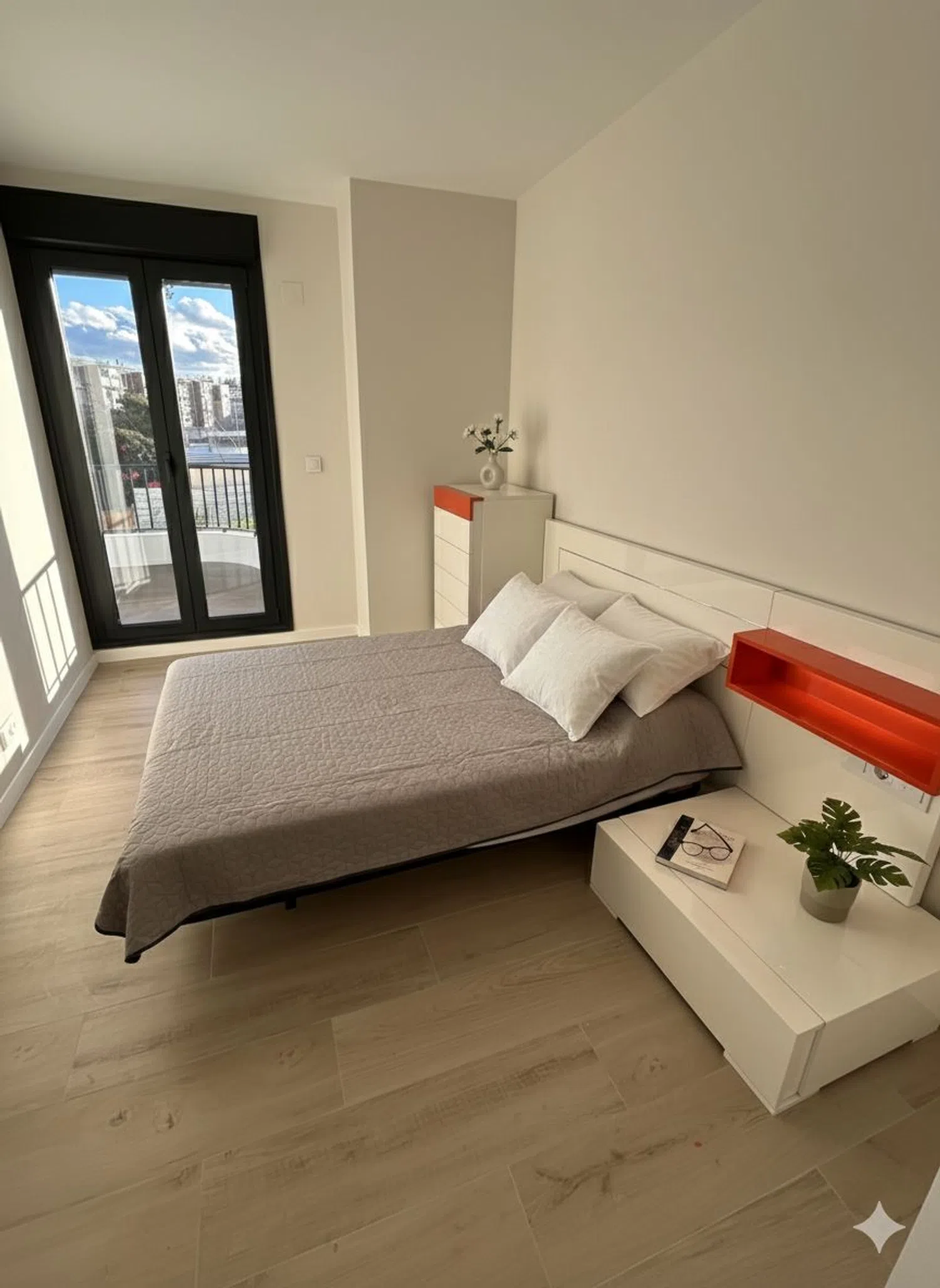 Piso en calle Menorca, 19 - Foto 2