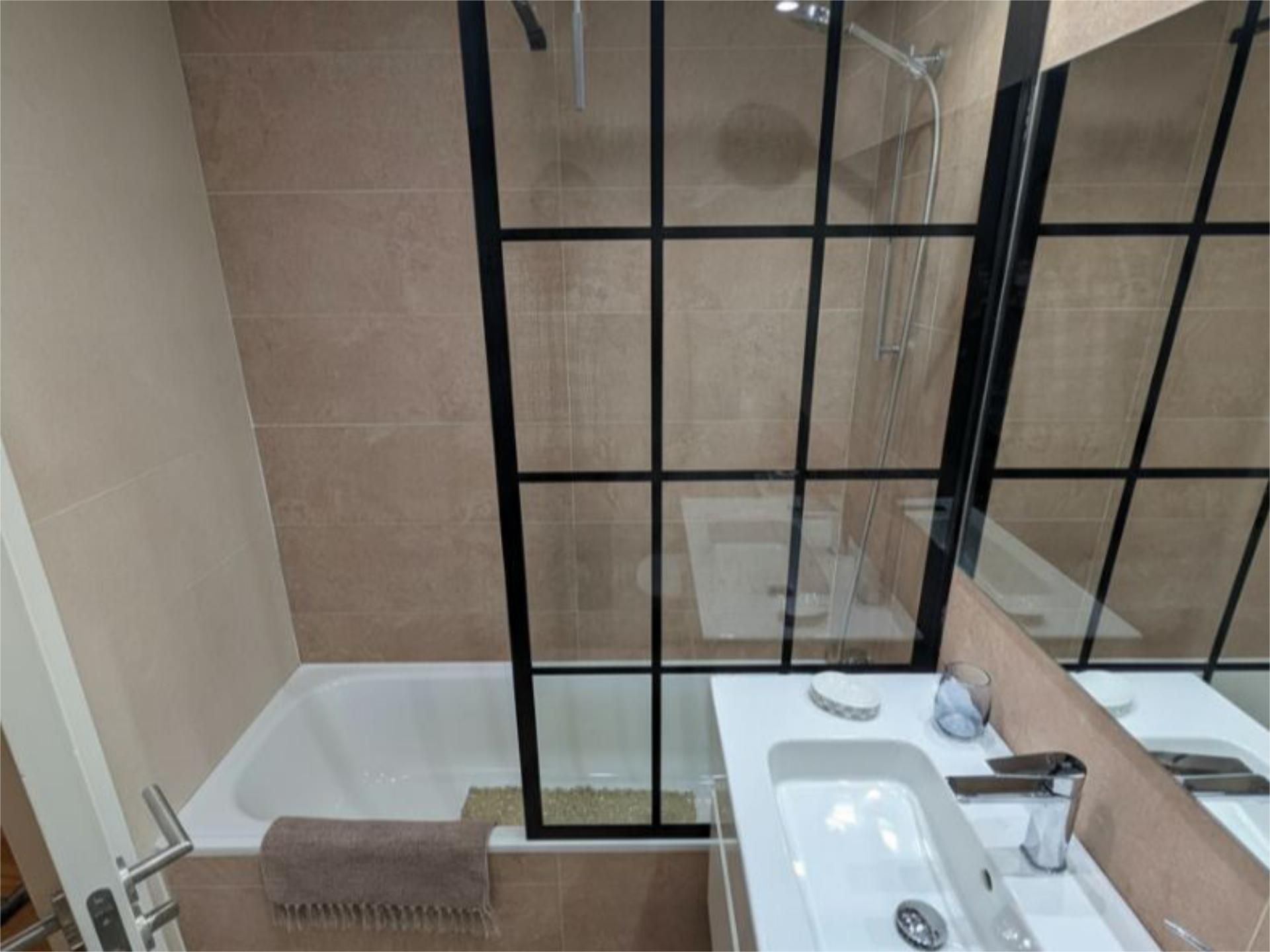 Piso en  Avenida de las Ciencias 17 - Foto 14