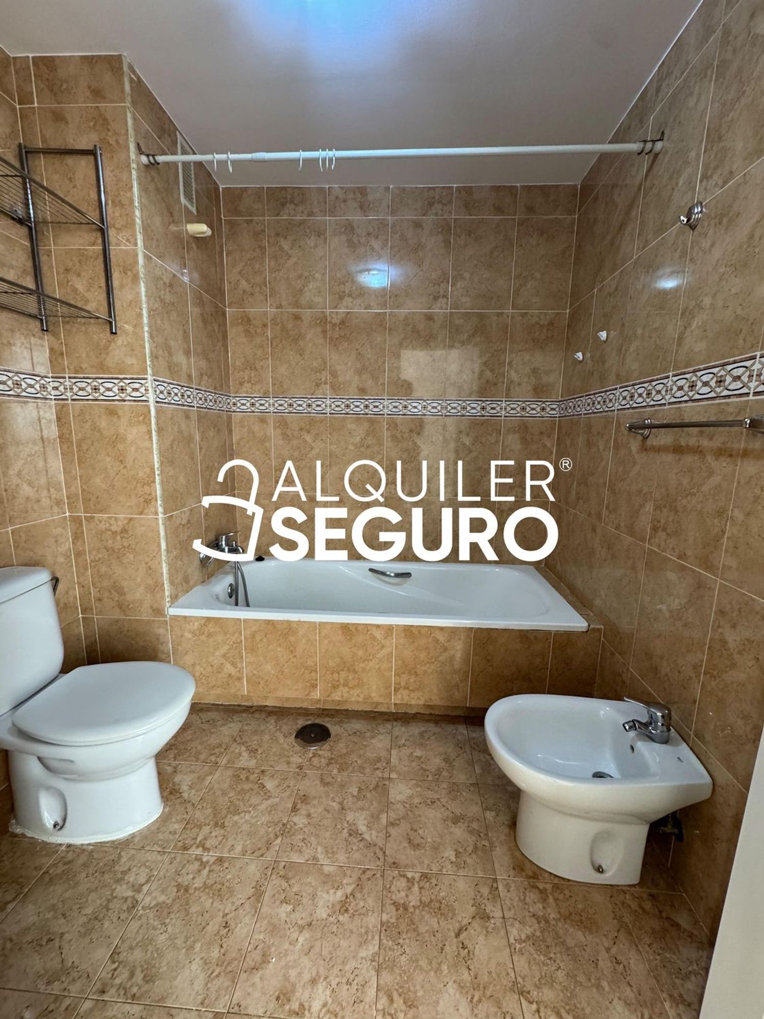 Piso en Calle Guadiaro, Girón - Las Delicias - Pacífico - Foto 2