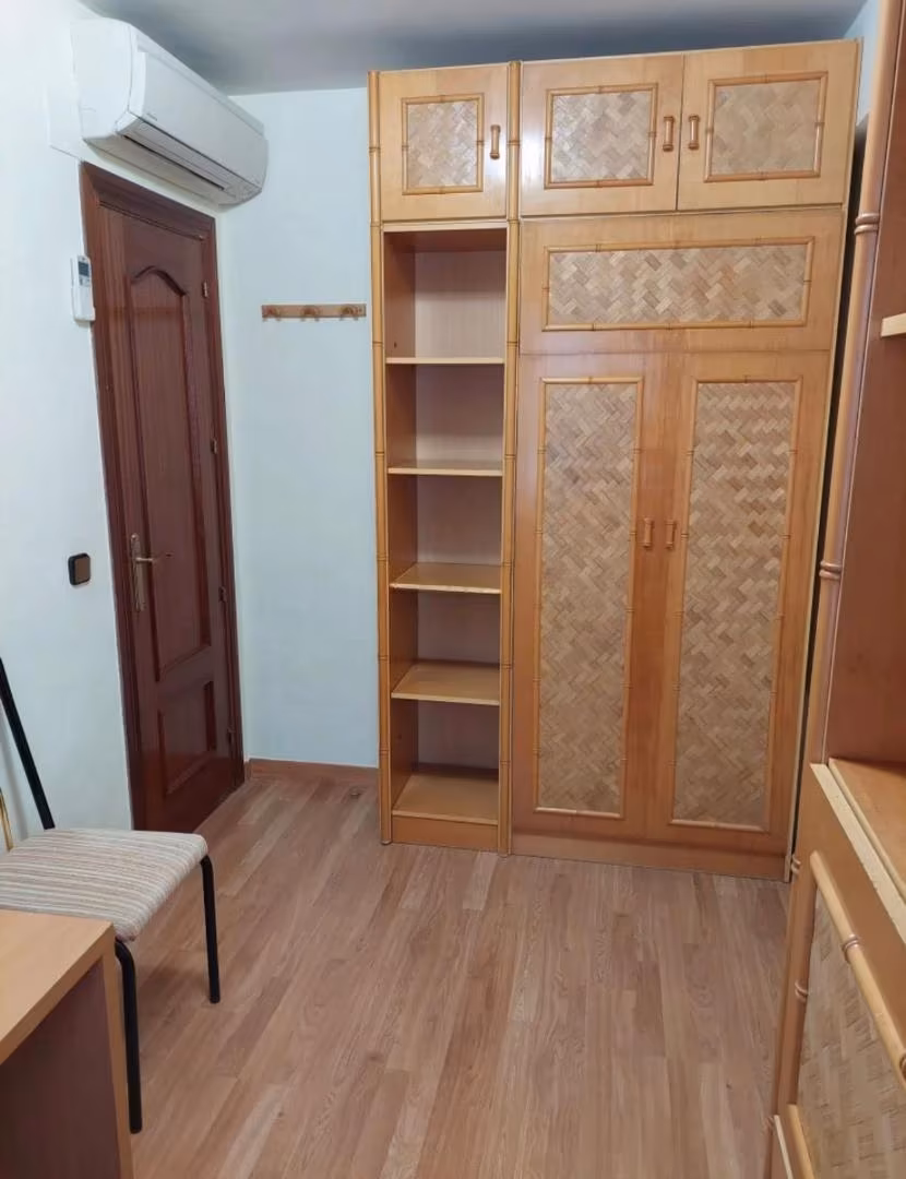 Piso en  Avenida Pablo Picasso 25 - Foto 4