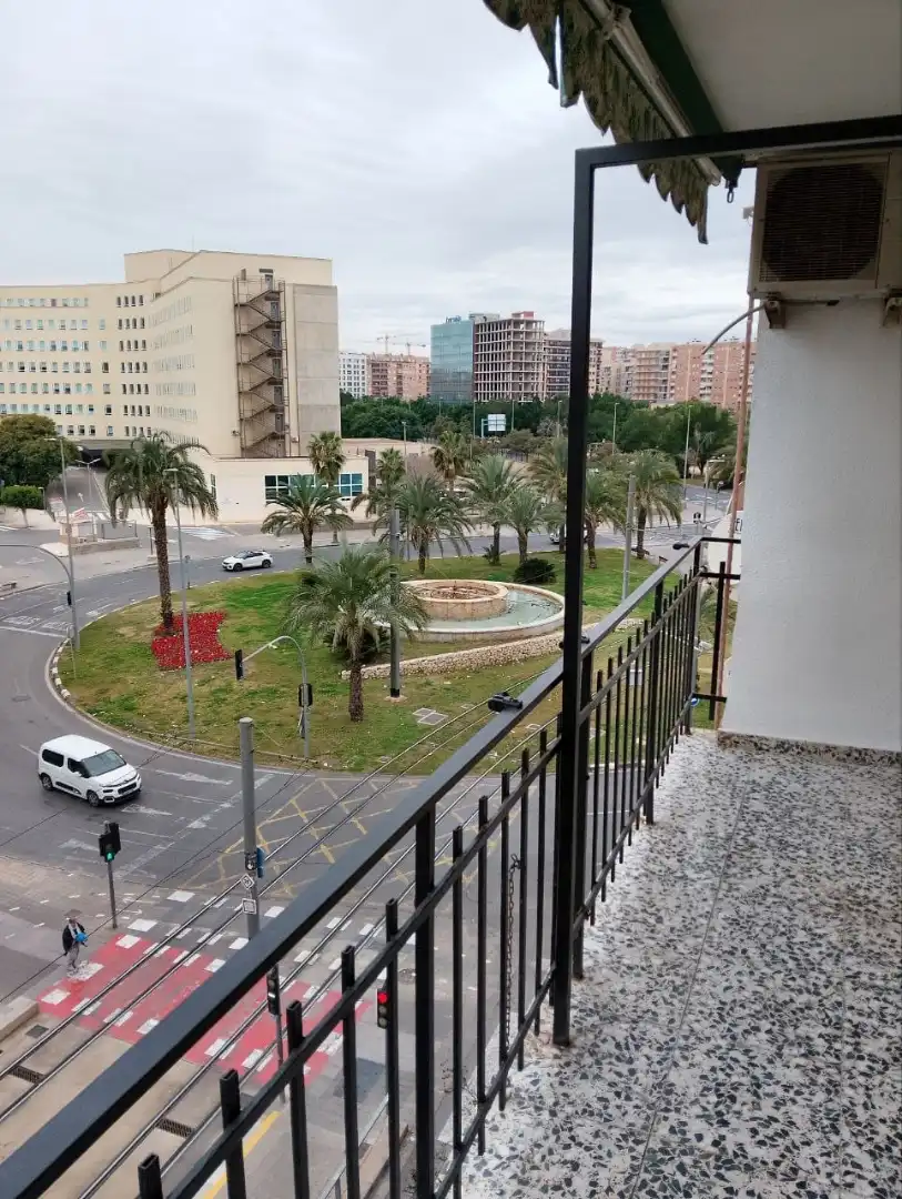 Piso en  Avinguda Periodista Rodolfo de Salazar 3 - Foto 4
