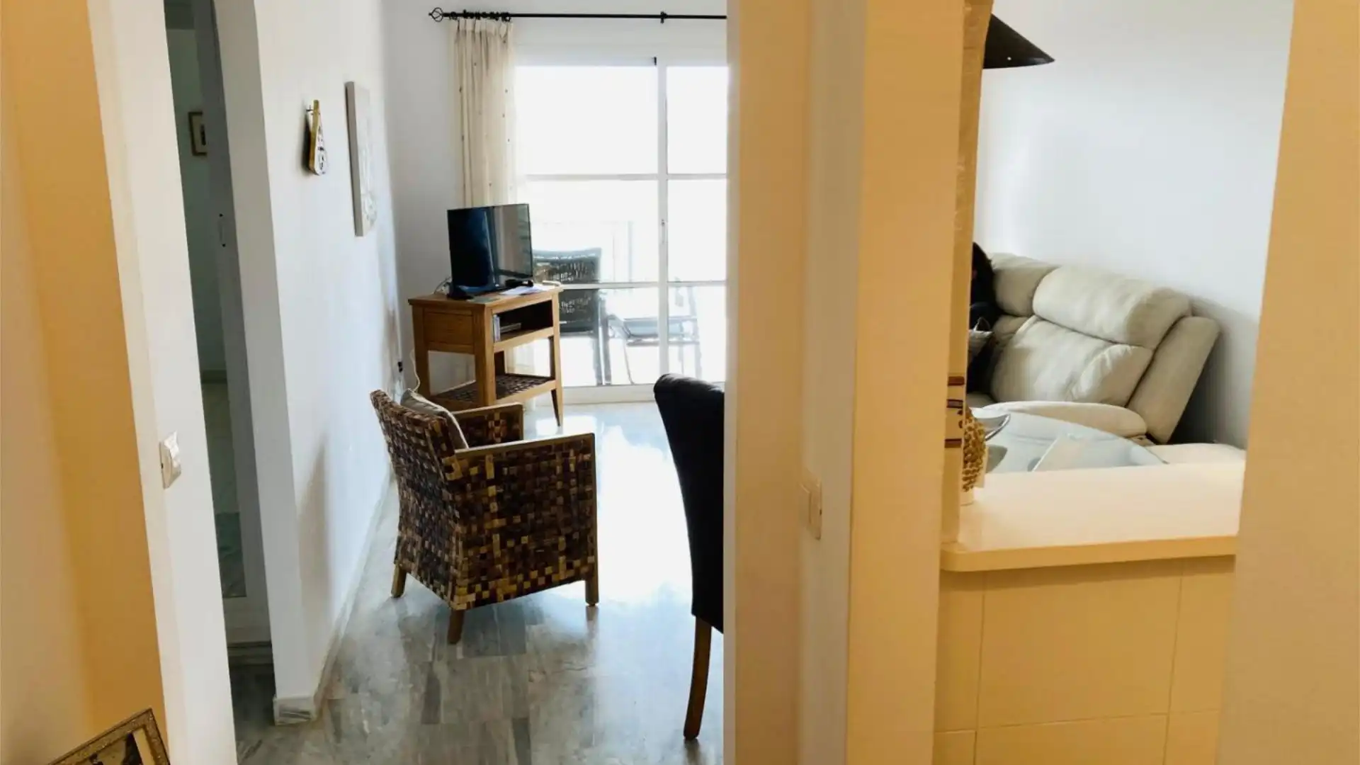 Piso en  Calle Velez Malaga del Faro 281B - Foto 2