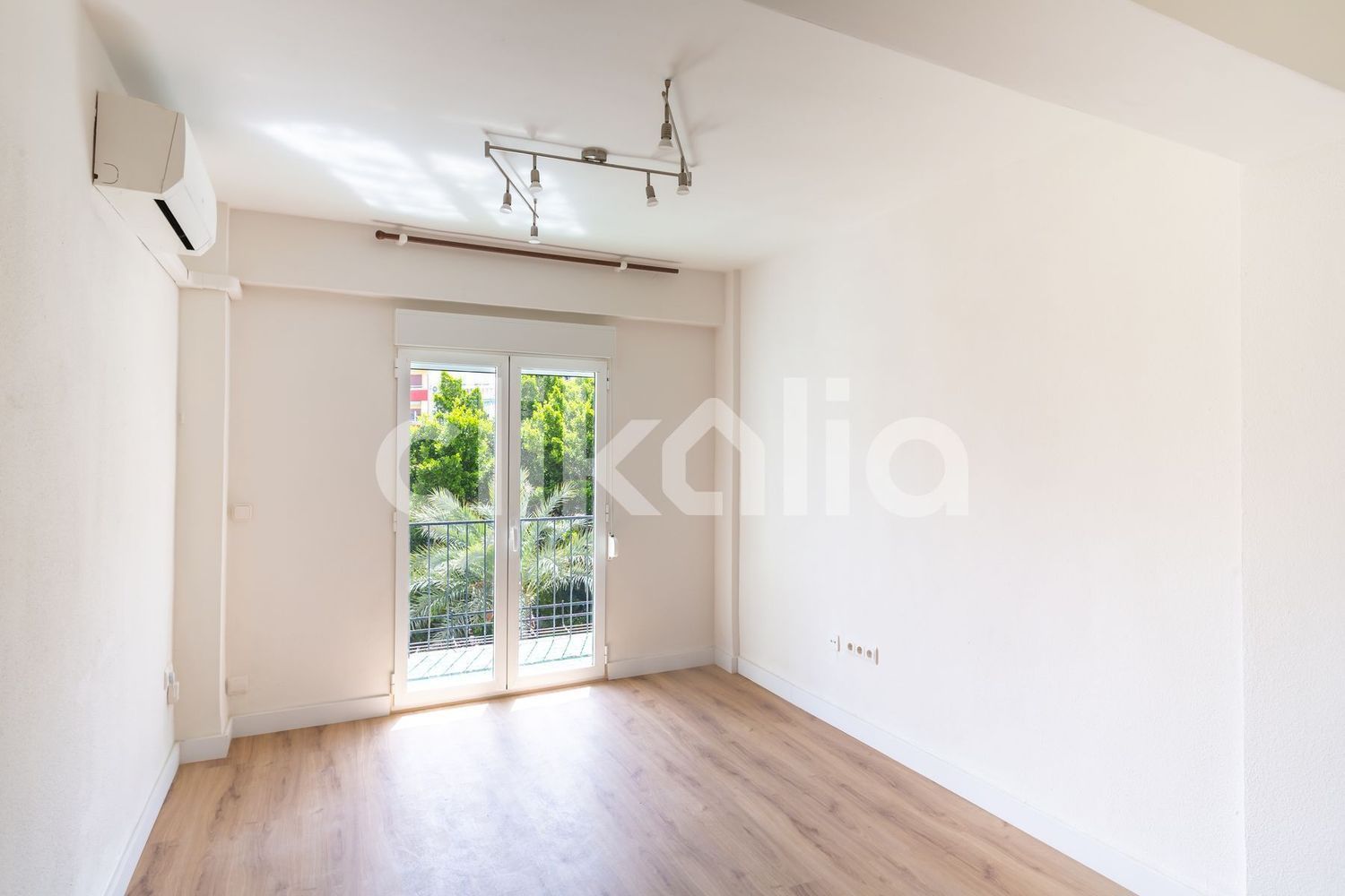 Piso en calle Maestro Luis Torregrosa - Foto 1