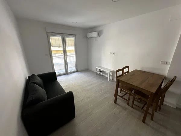 Piso en G.V. Conde De Casas Rojas - Foto 1