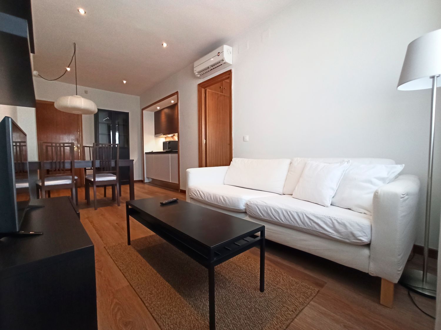 Piso en calle de Menorca, 44 - Foto 2