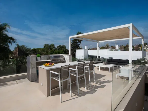 Casa independiente en Barrio La Carolina-Guadalpín - Foto 7