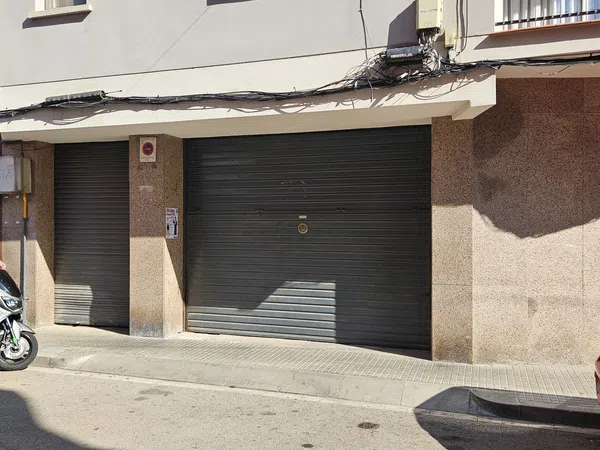 Local en Calle de les Escoles, 11 - Foto 2