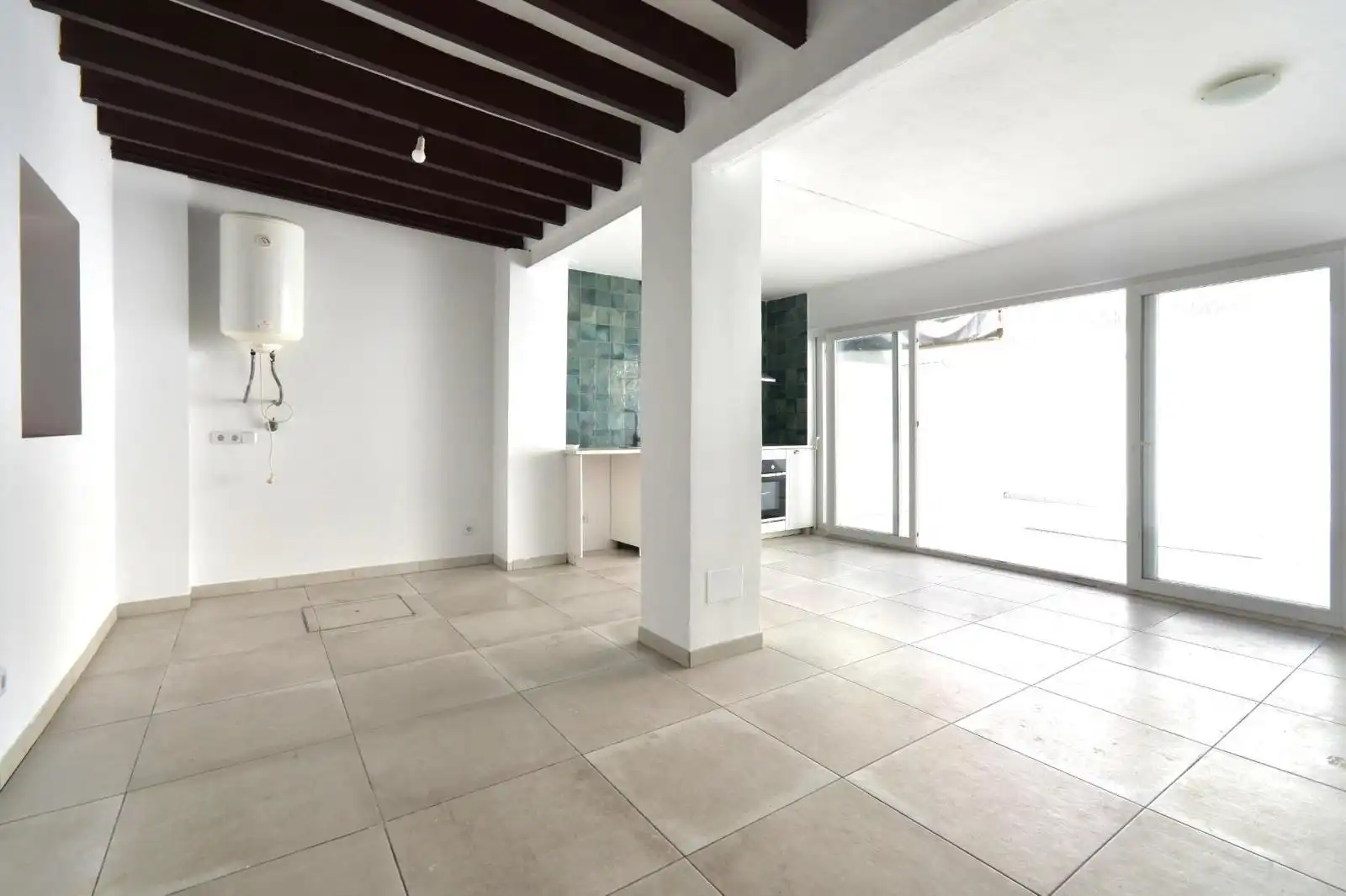 Piso en  Carrer de Bernat Amer 2 - Foto 3