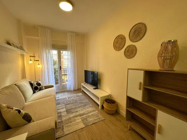 Piso en calle de Canillas, 45