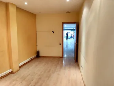 Local comercial en  Carrer Màrtirs del Setge de 1714 14 - Foto 11