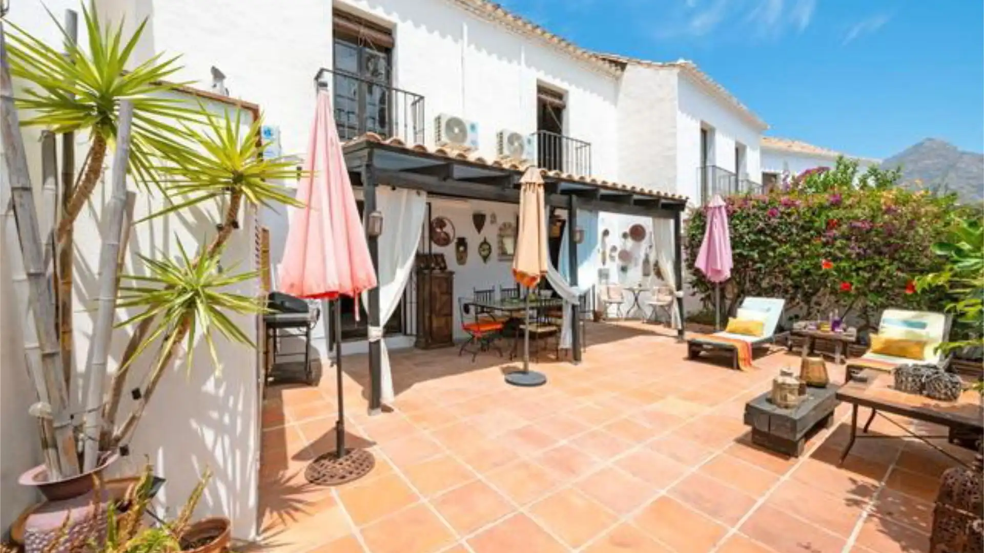 Casa adosada en Aloha - Foto 1