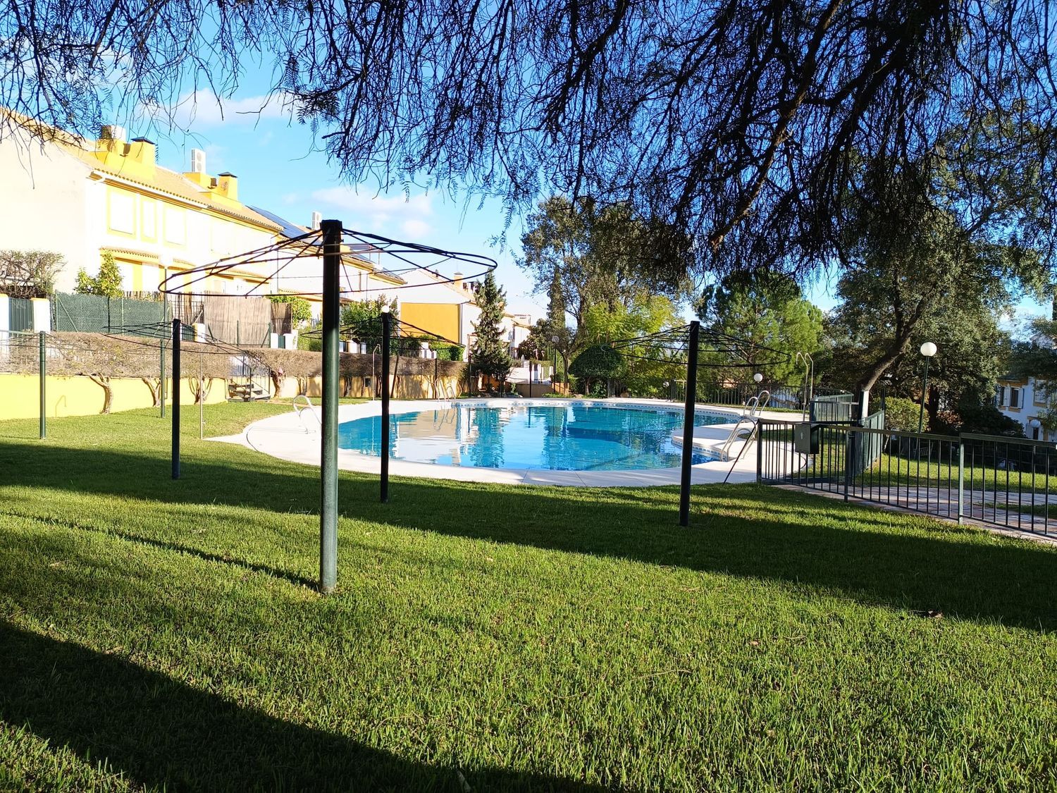 Chalet adosado en Barrio Brillante