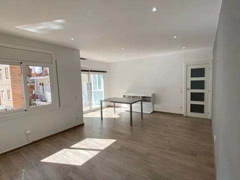 Piso en calle de Mandoni, 6