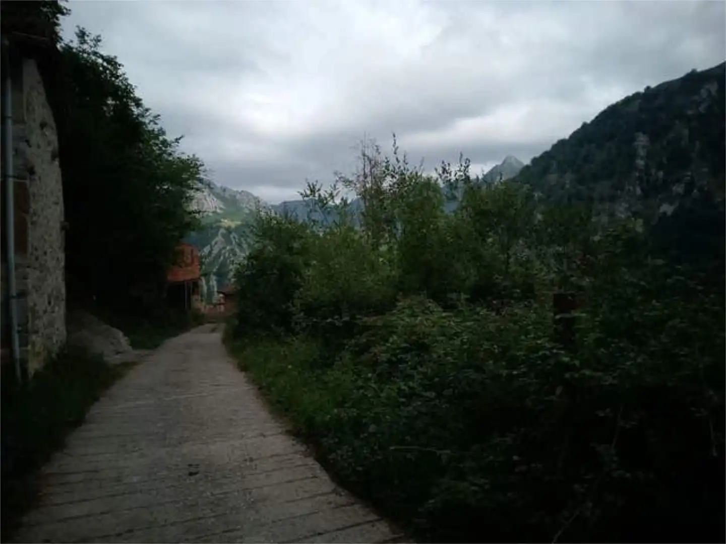 Chalet en Los Tornos, Laviana - Asturias - Foto 8