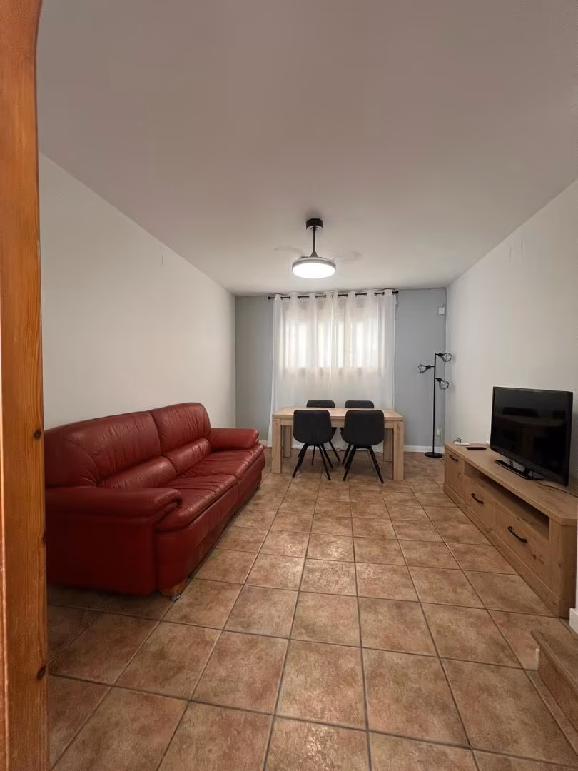 Piso en  Carrer de Guzmán el Bueno 2