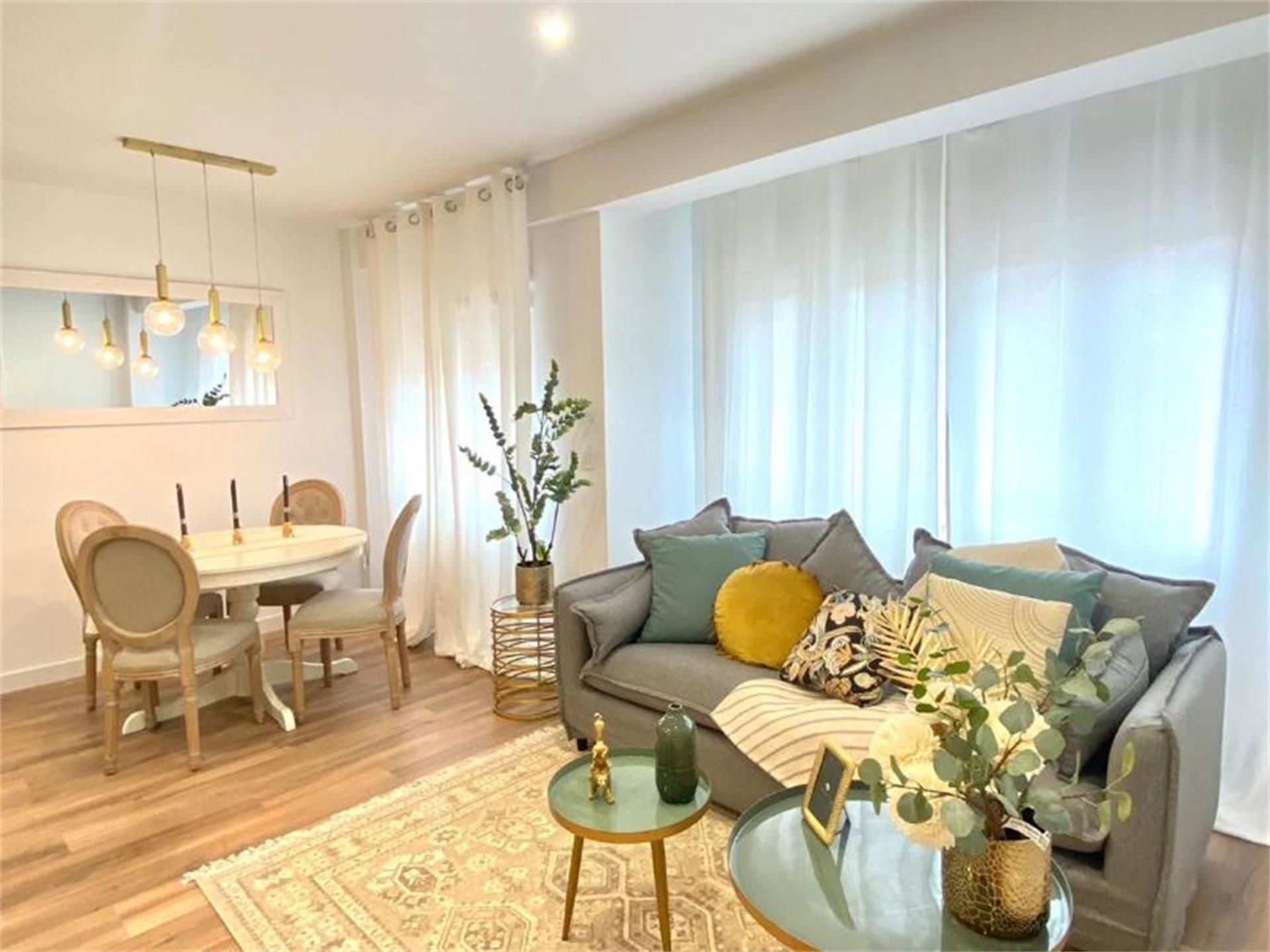 Piso en  Calle Leopoldo Pardo 13