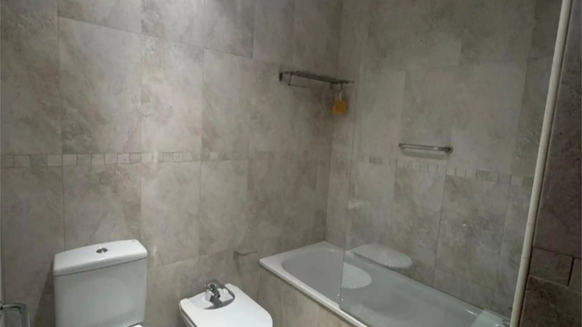 Piso en  Calle Derramador 10 - Foto 12