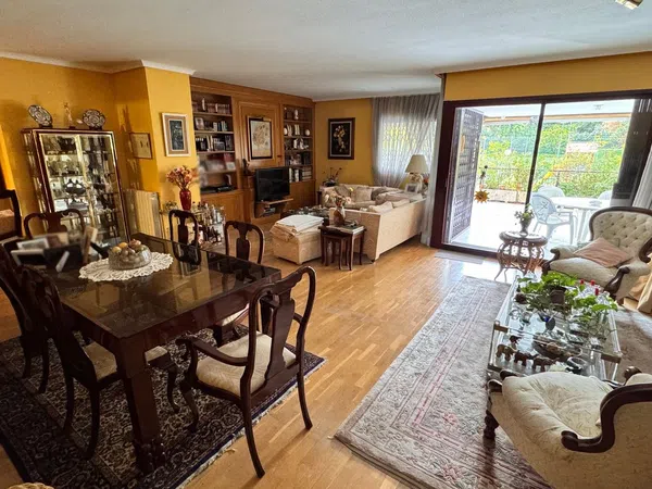 Piso en avenida de los Madroños, 15